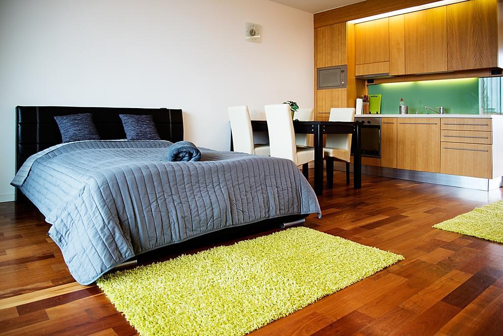 Modern Apartment With Lake View Balatonlelle Exterior photo