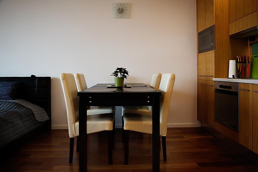 Modern Apartment With Lake View Balatonlelle Exterior photo